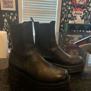 Steve Madden platform boots